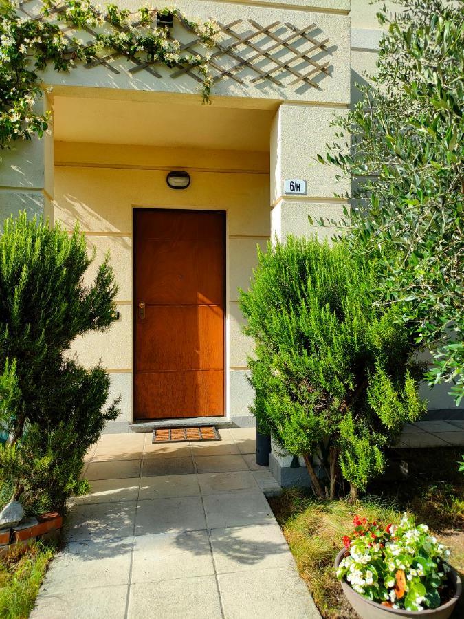 Villa Rosmarino 300 Mt From The Beach Colico Exterior foto